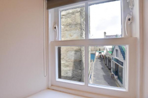 Modern Commercial Street Maisonette